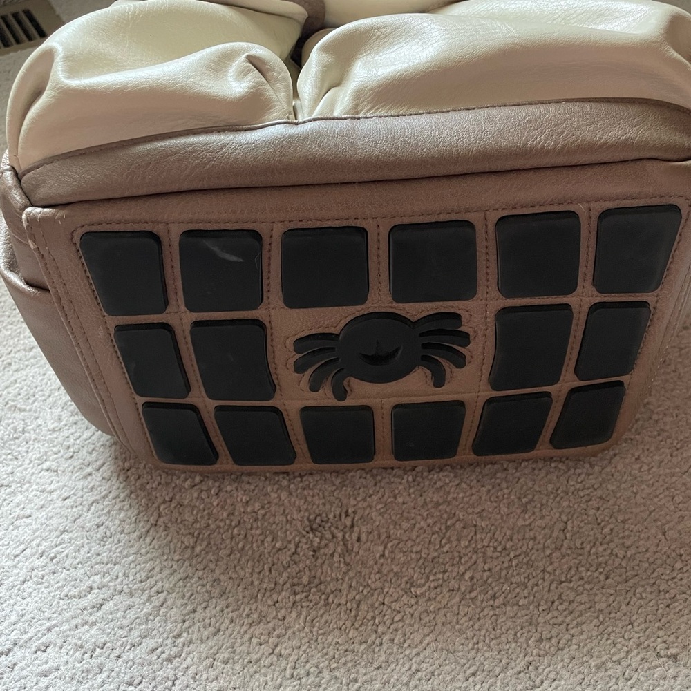 Itzy Ritzy Diaper Bag - Picture 4 of 8